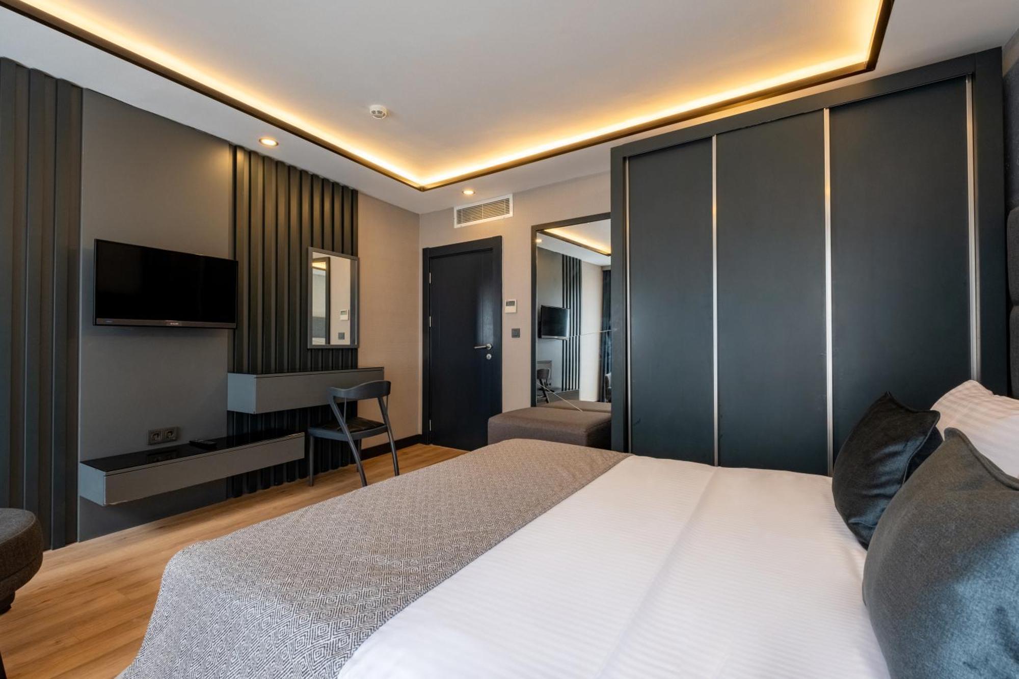 The Row Suites Taksim Istanbul Exterior photo