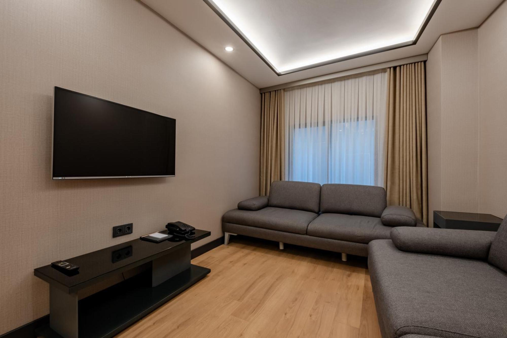 The Row Suites Taksim Istanbul Exterior photo