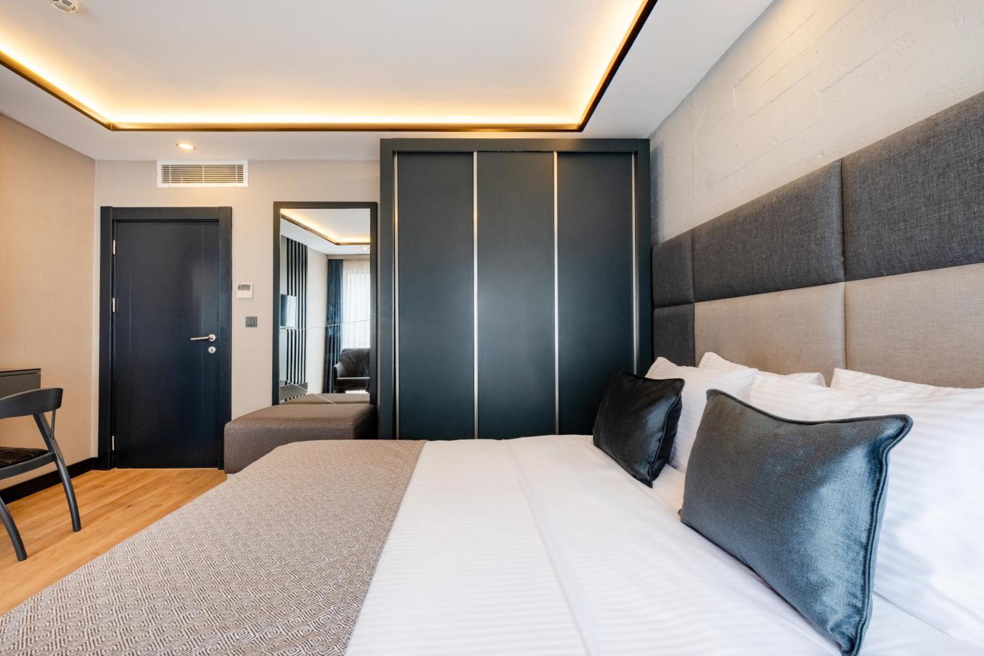 The Row Suites Taksim Istanbul Exterior photo